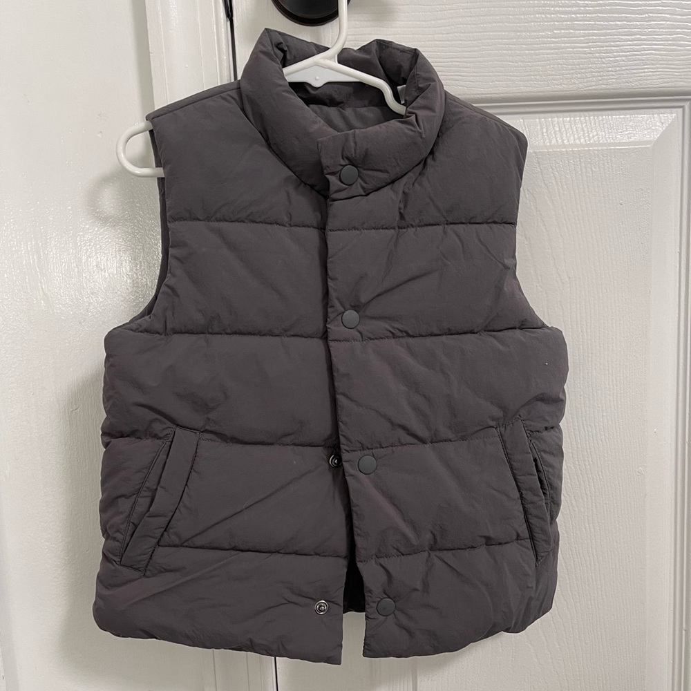 ZARA Boys Vest. Size 2-3YRS. Gently used and washed.